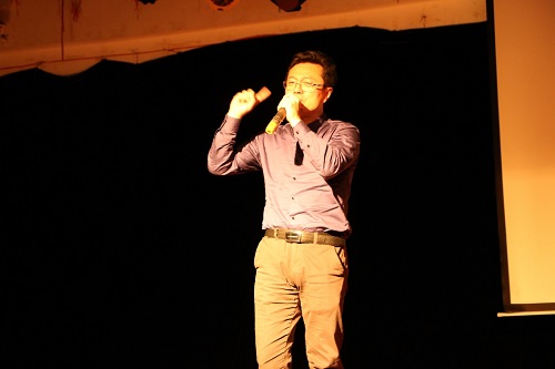 歌曲《真心英雄》